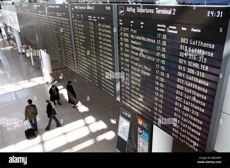 munich airport departures timetable